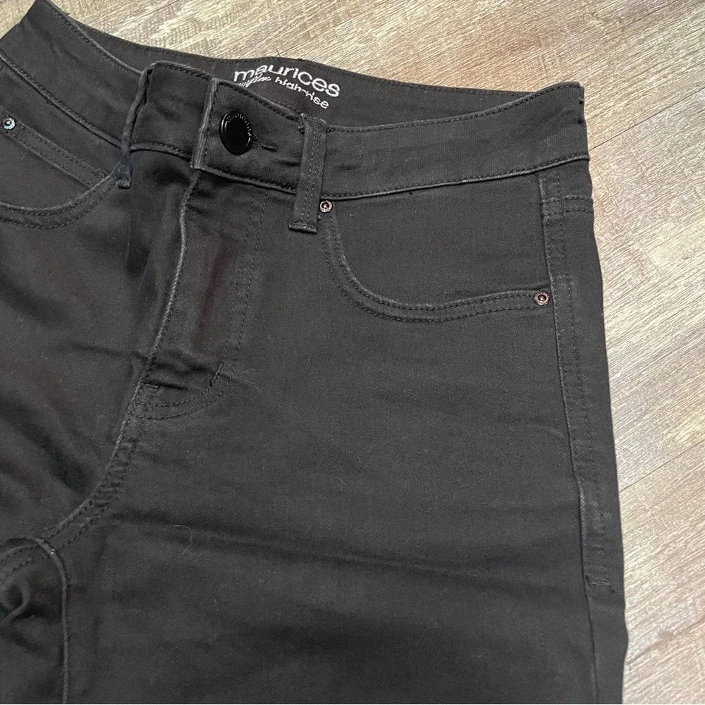Maurices Everflex High‎ Rise Flare Jeans Black Wash Womens Size 4 Long